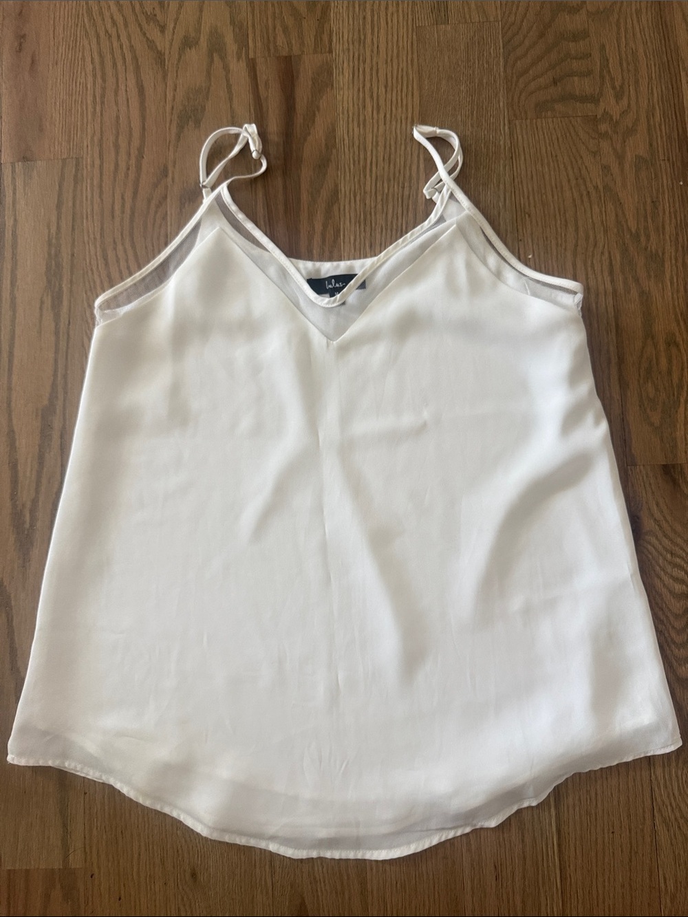 Lulus White V-Neck Spaghetti Strap Camisole M